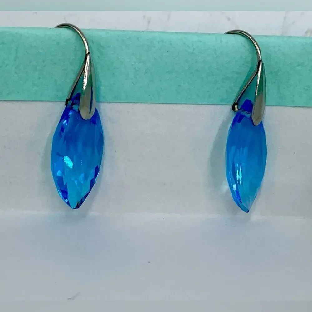Authentic London Blue Topaz Drop Earrings Platinum Setting Preloved